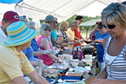 people serving food